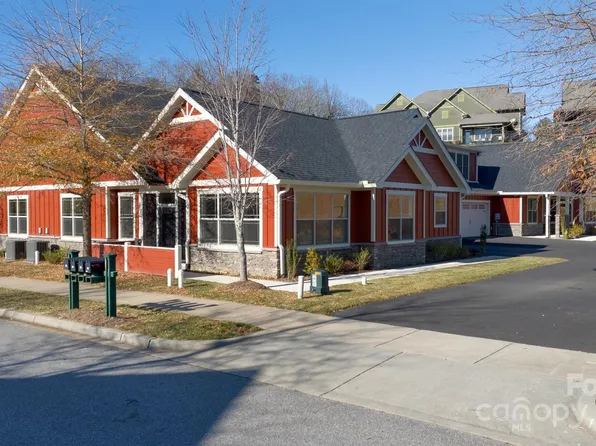 20 Brookstone Pl, Candler, NC 28715