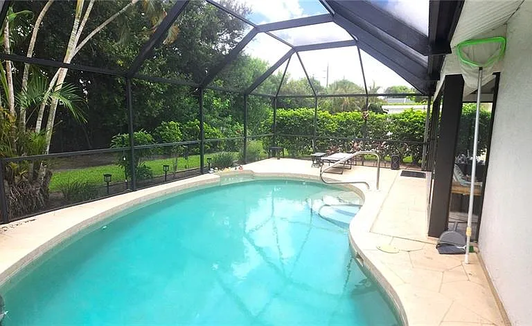 425 Fox Den Cir — Photo 20