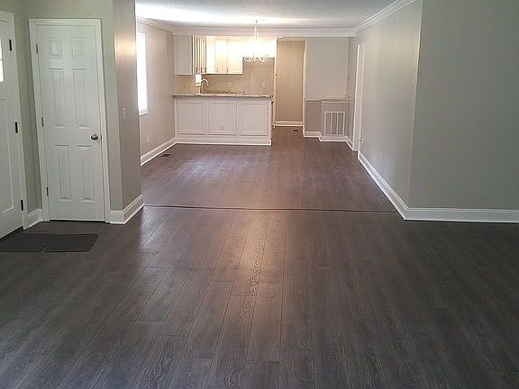 5th image of 517 Bays Cove Cir