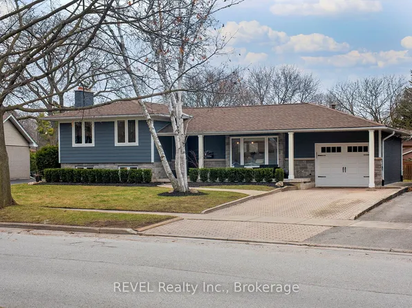 3394 Guildwood Dr, Burlington, ON L7N 1L7