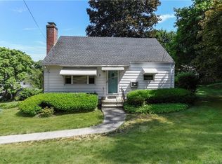 115 Davis Rd, Fairfield, CT 06825