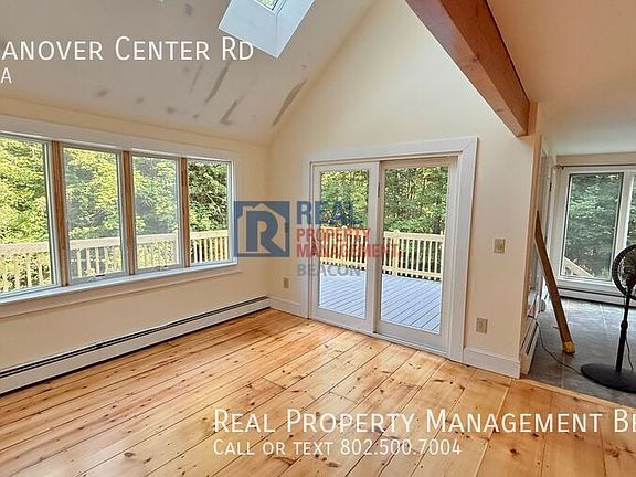 4th image of 322 Hanover Center Rd
