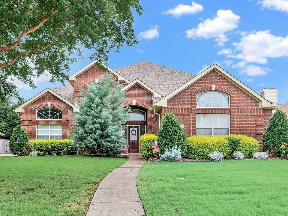 1st image of 305 Shady Timbers Ln