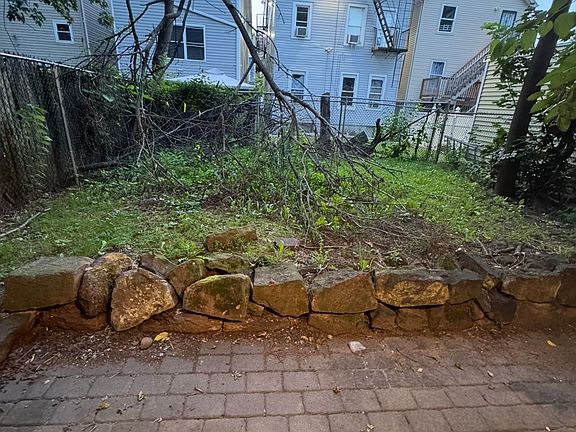 3rd image of 137 Godwin Ave Floor 1