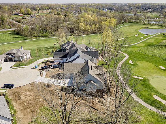 4th image of 743 Wexford Hill Ct