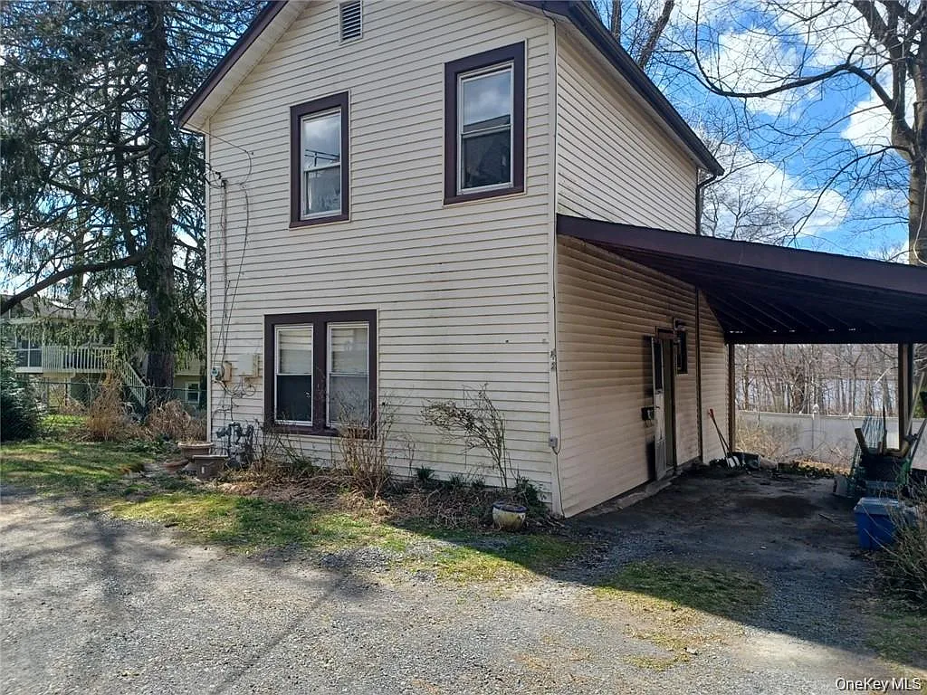 2 bed, 1.0 bath, 1100 sqft, $2,990 — Photo 1