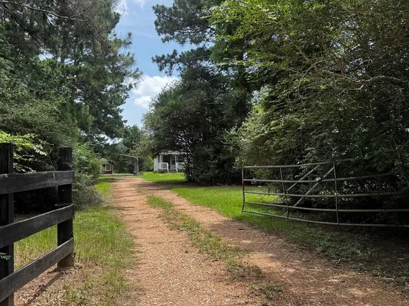 30827 Burton Cemetery Rd, Waller, TX 77484