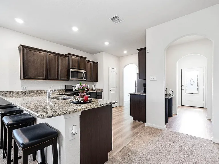22402 Kennons Way — Photo 9