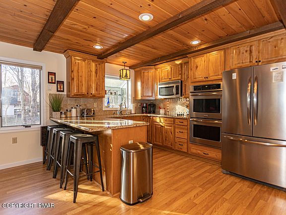 4th image of 242 Trout Creek Dr
