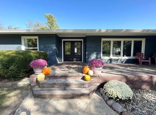 5471 Coach Lite Trl, Loves Park, IL 61111