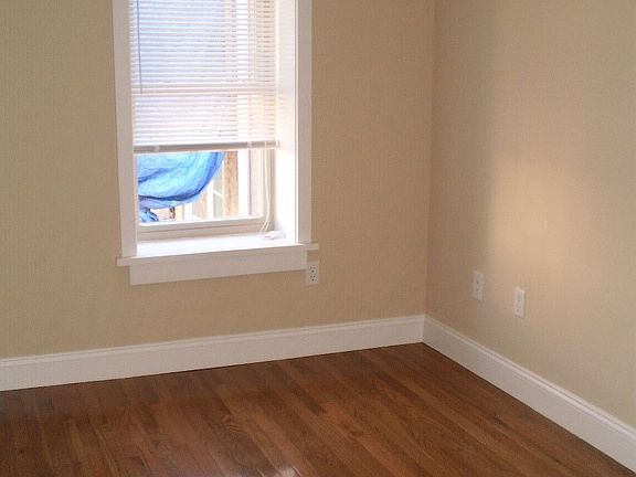 5th image of 429 Union St