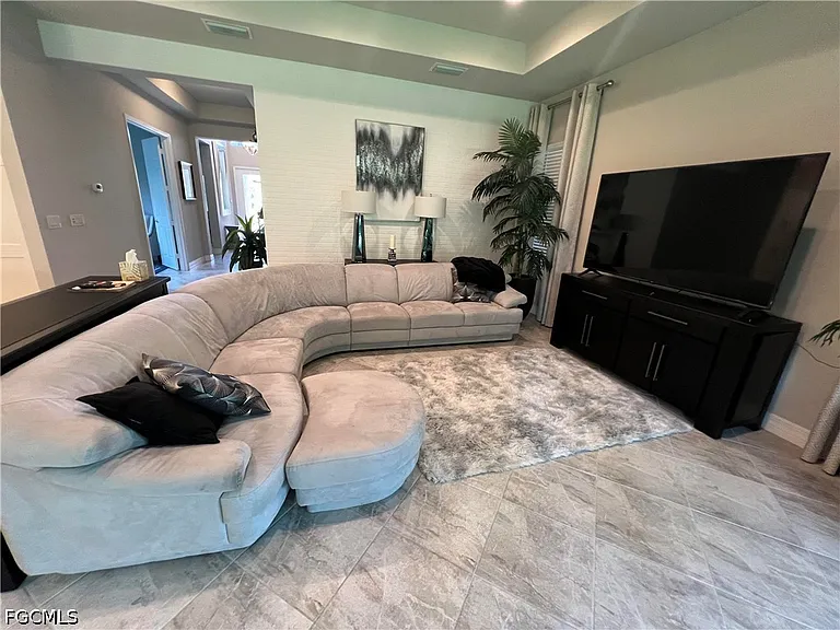 11624 Stonecreek Cir — Photo 20