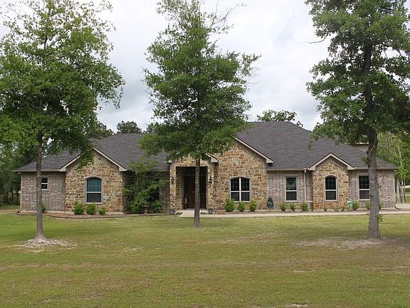 3rd image of 105 Dogwood Cir