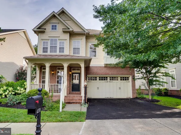 42718 Explorer Dr, Ashburn, VA 20148