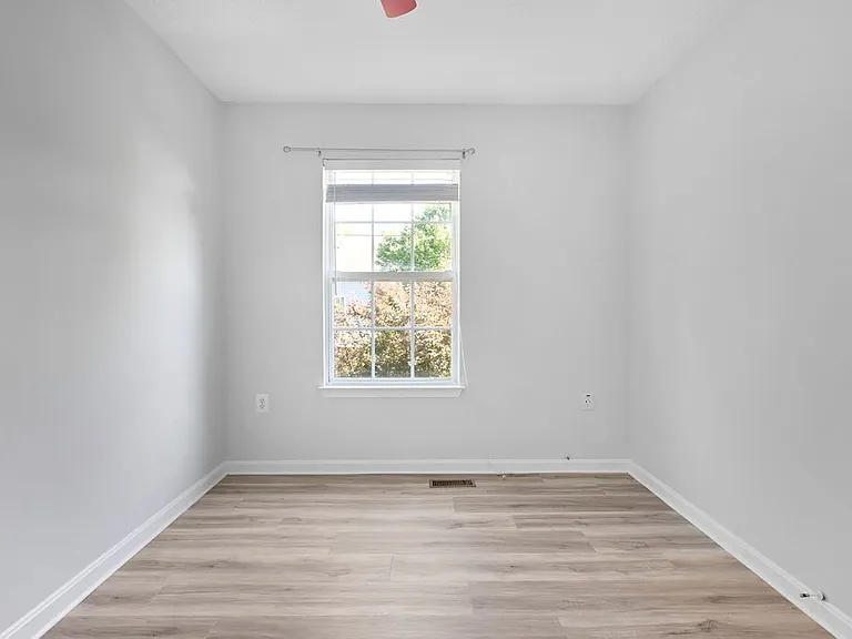 9958 Royal Commerce Pl #MAIN — Photo 6