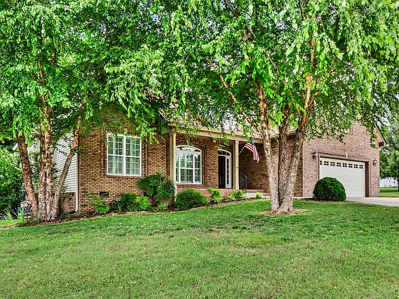 3rd image of 1790 Patricia Dr
