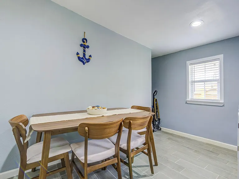541 Circle Dr — Photo 14