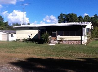 114 W Janet Dr, Crescent City, FL 32112