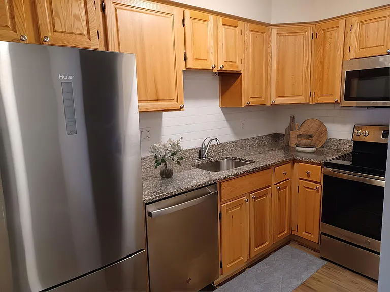 3401 Oxford Valley Rd N #9 — Photo 4