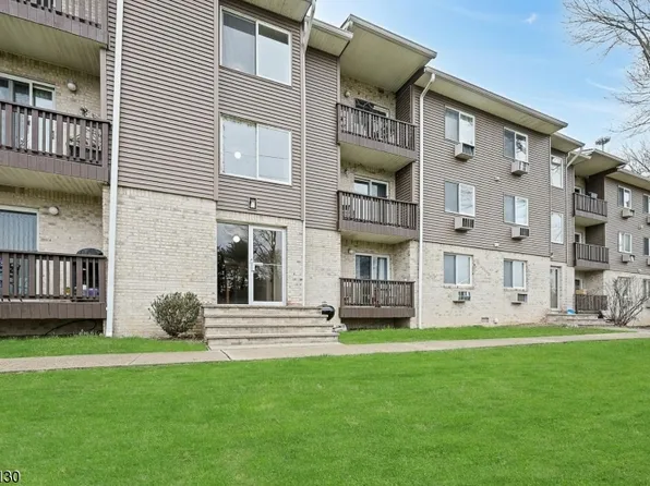 114 Federal Hill Rd #114, Pompton Lakes Boro, NJ 07442