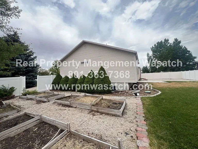 7455 S 4950 W — Photo 45