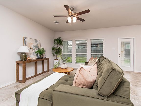 3rd image of 736 Jersey Ct