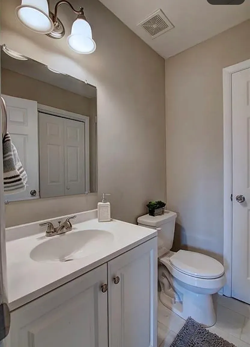 3 bed, 1.5 bath, 1200 sqft, $1,950 — Photo 1
