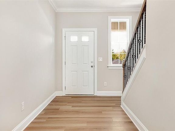 5th image of 227 Wildwood Ln