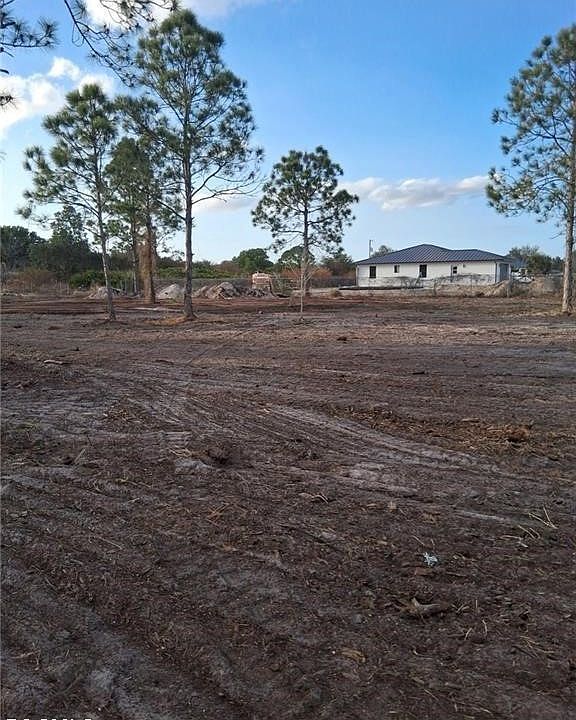 2nd image of 650 N Utopia St