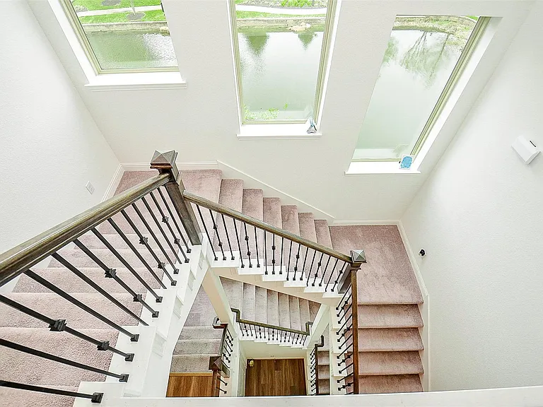 11021 Mikula Dr — Photo 19