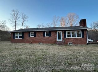 2639 Fairview Rd, Marion, NC 28752