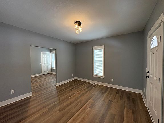 4th image of 914 Kalamazoo Ave SE