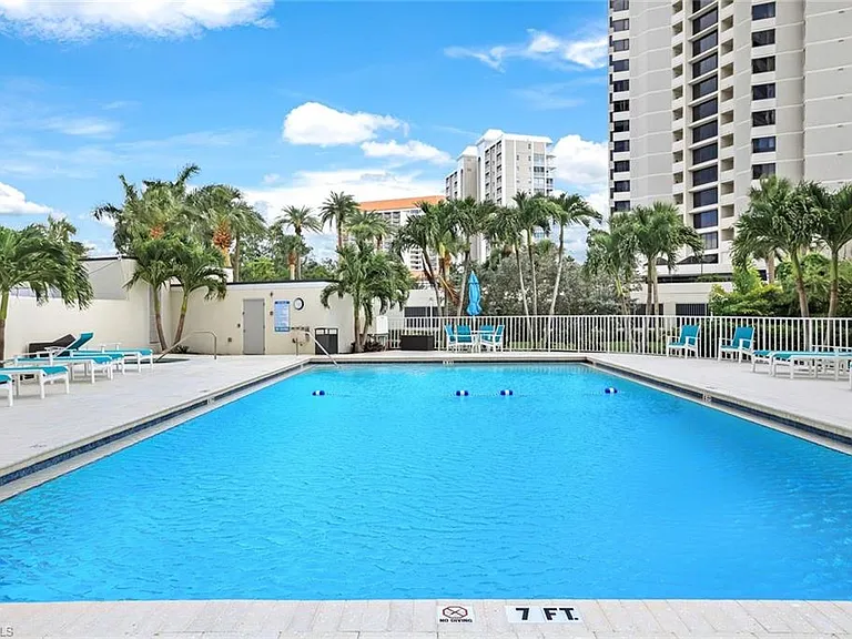 5550 Heron Point Dr #304 — Photo 17
