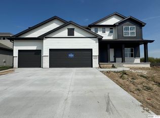 20810 Vernon Ave, Elkhorn, NE 68022