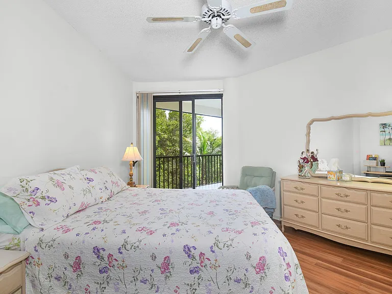 221 NE Plantation Rd #316 — Photo 27