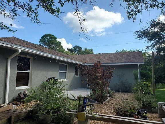 4th image of 1574 SW Gadsan Ave
