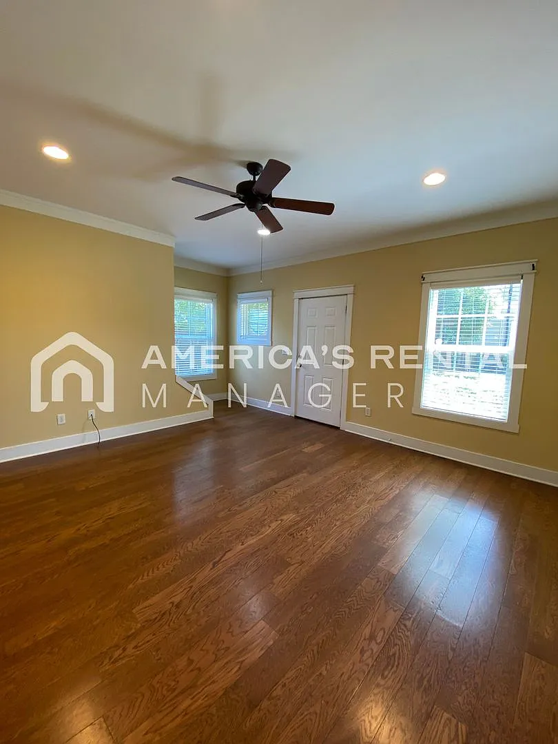 Move In Special - Townhome For Rent In Tuscaloosa!! - Sign A Lease By 9/15 To Receive 1 Free Mont... — Photo 3