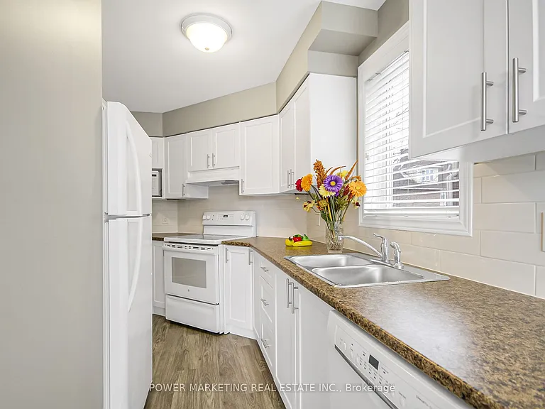 45 Waterbridge Dr — Photo 18