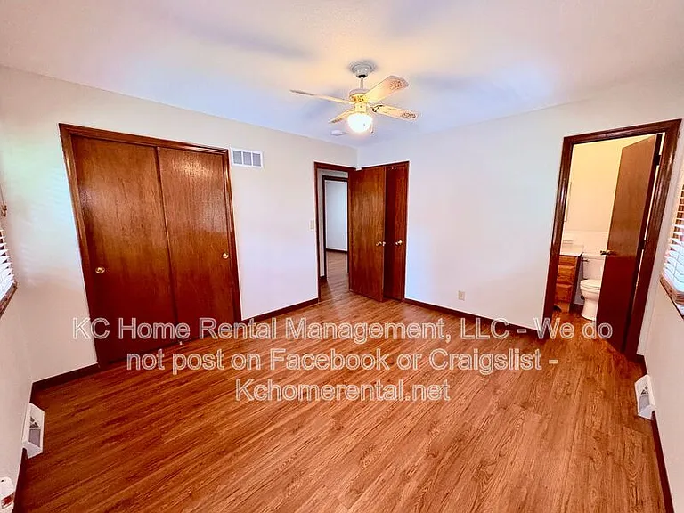 6012 Noland Rd — Photo 23