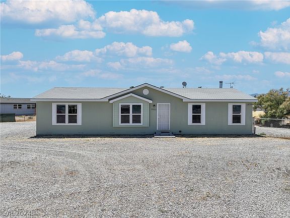 4th image of 6820 Surrey Ln