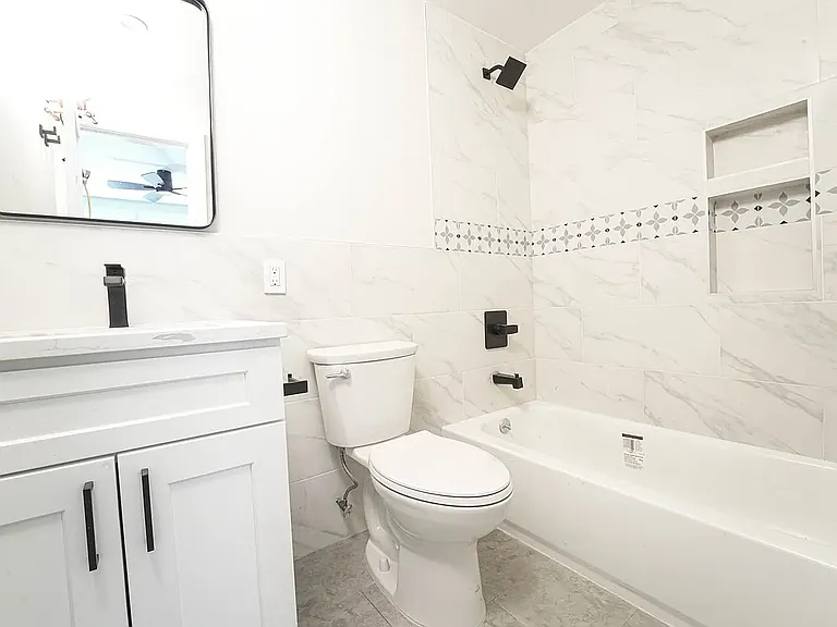689 6th Ave #2 — Photo 5