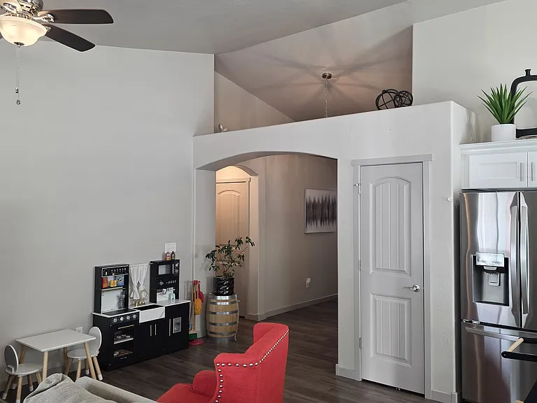 3046 Red Pear Dr — Photo 10