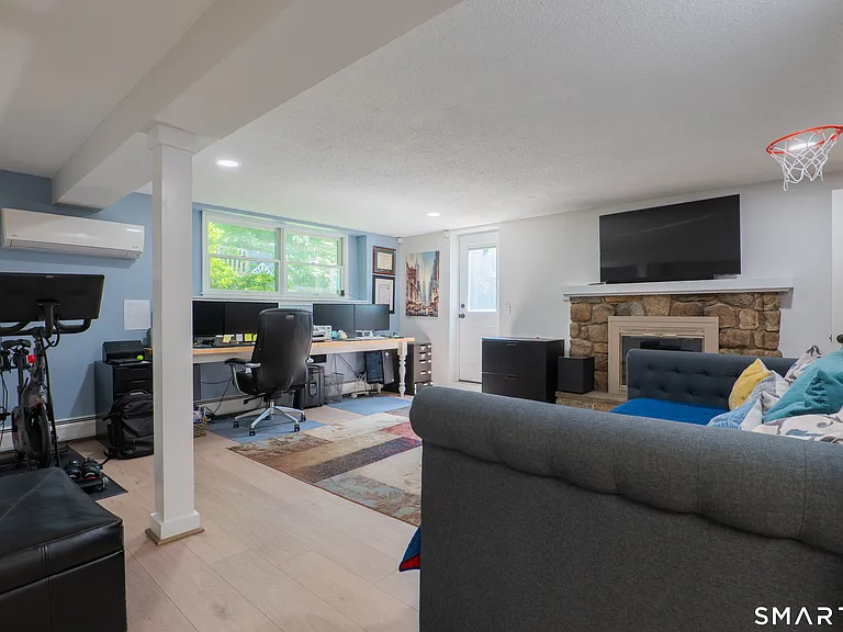 15 Farrell Rd — Photo 24
