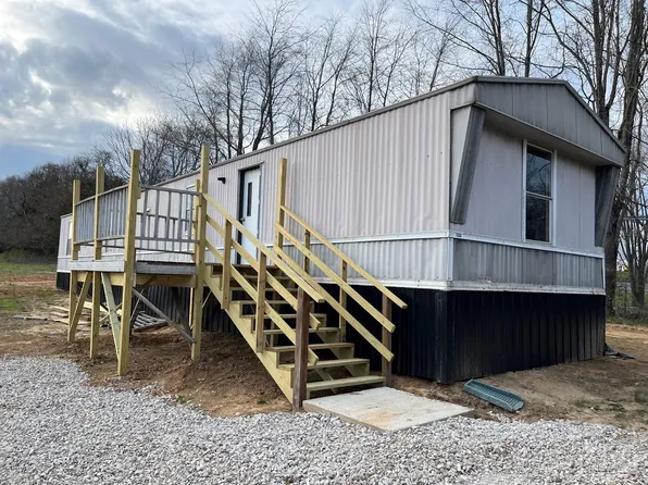 1323 Green Acres Dr SW, Corydon, IN 47112