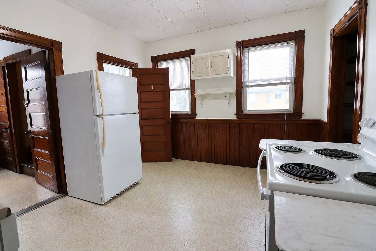3 bed, 1400 sqft, $2,700 — Photo 2