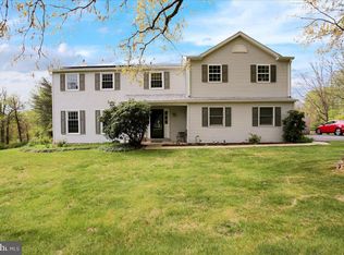 1 Rabbit Run Ln, Glenmoore, PA 19343