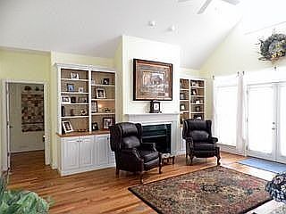 4th image of 2587 Arbor Hills Dr