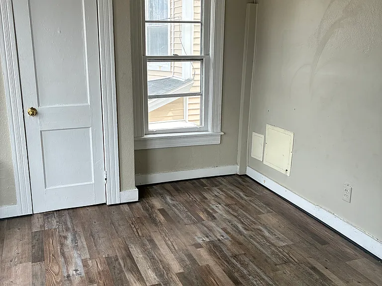 148 Barney St #2B — Photo 10