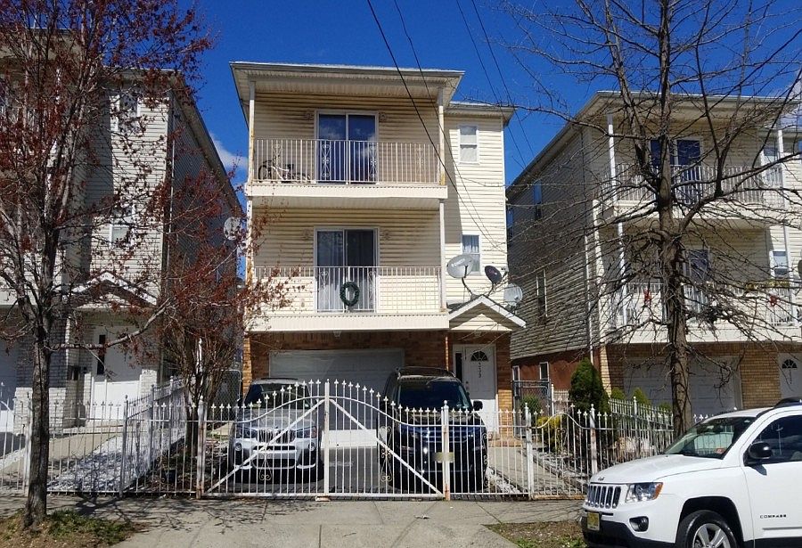 1st image of 339 Sussex Ave