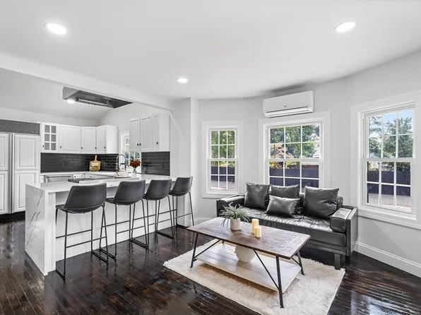 87 Baker St, Seekonk, MA 02771